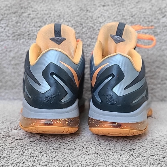 Nike Roshe Running Shoe - Picture 4 of 5